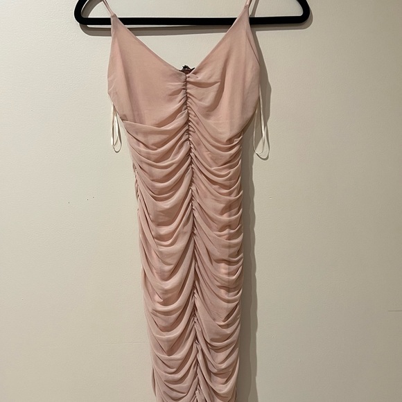 Missguided Ruched Dress - Picture 2 of 5
